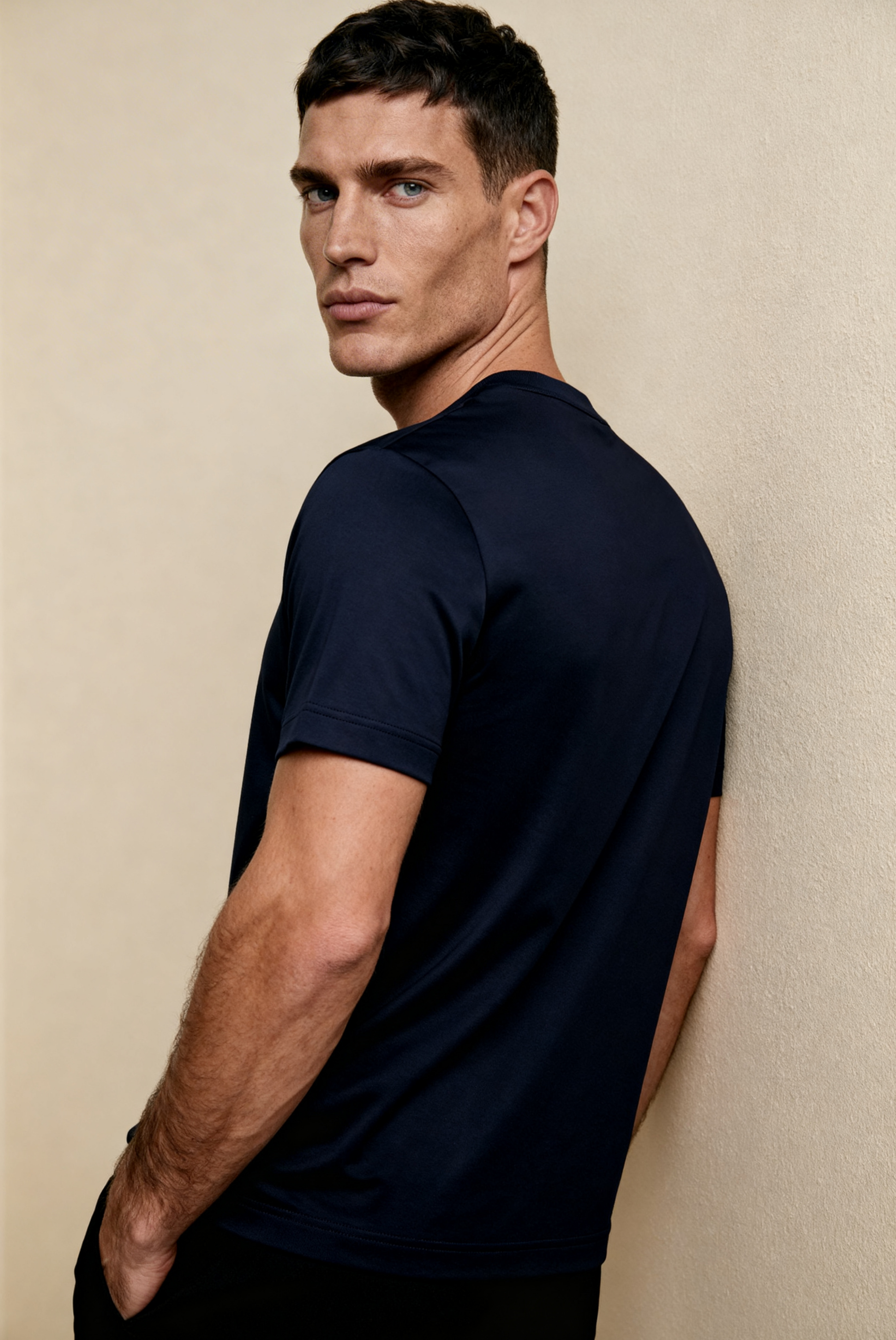 Marineblaues Imperial-T-Shirt