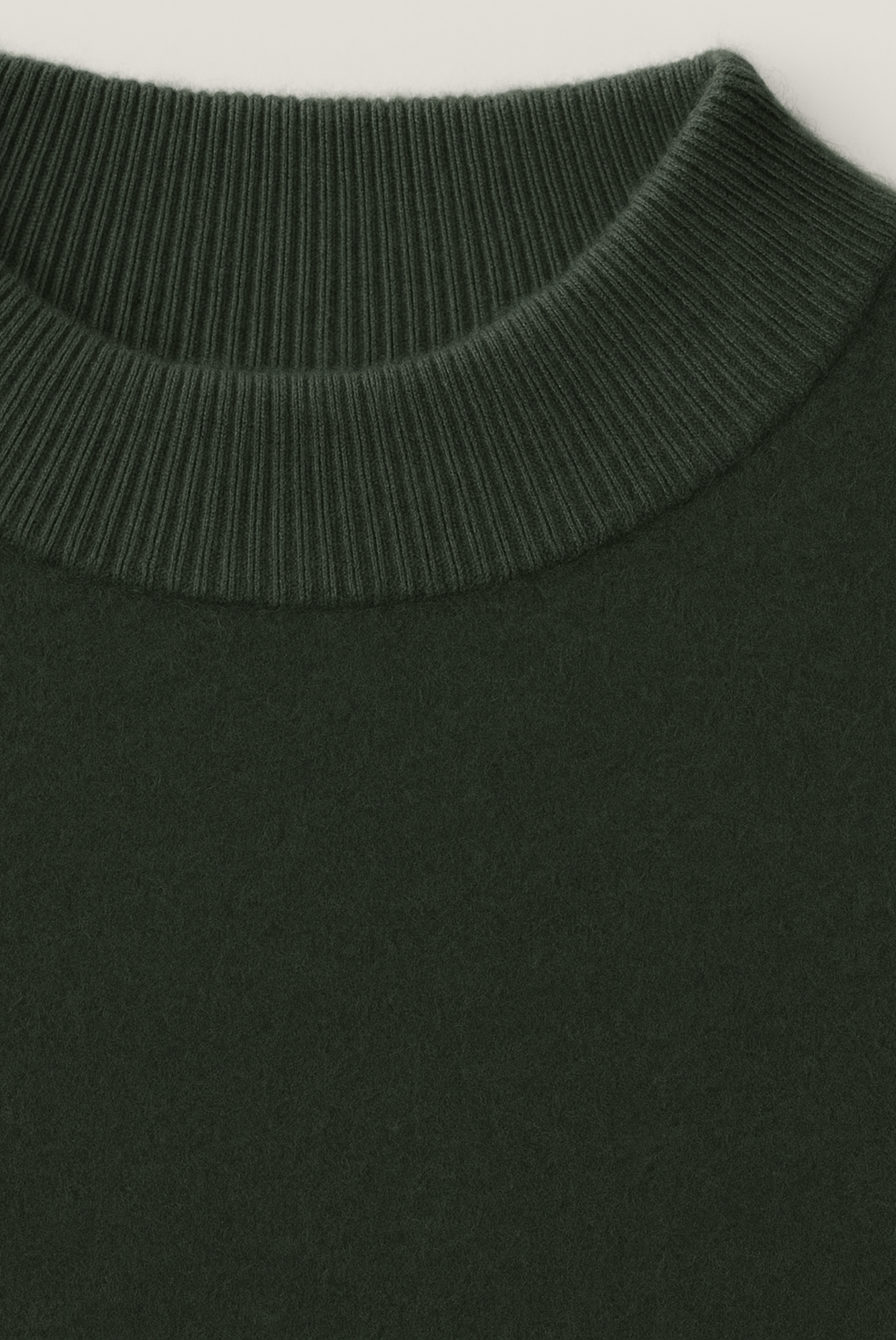 カシミアクルーネック