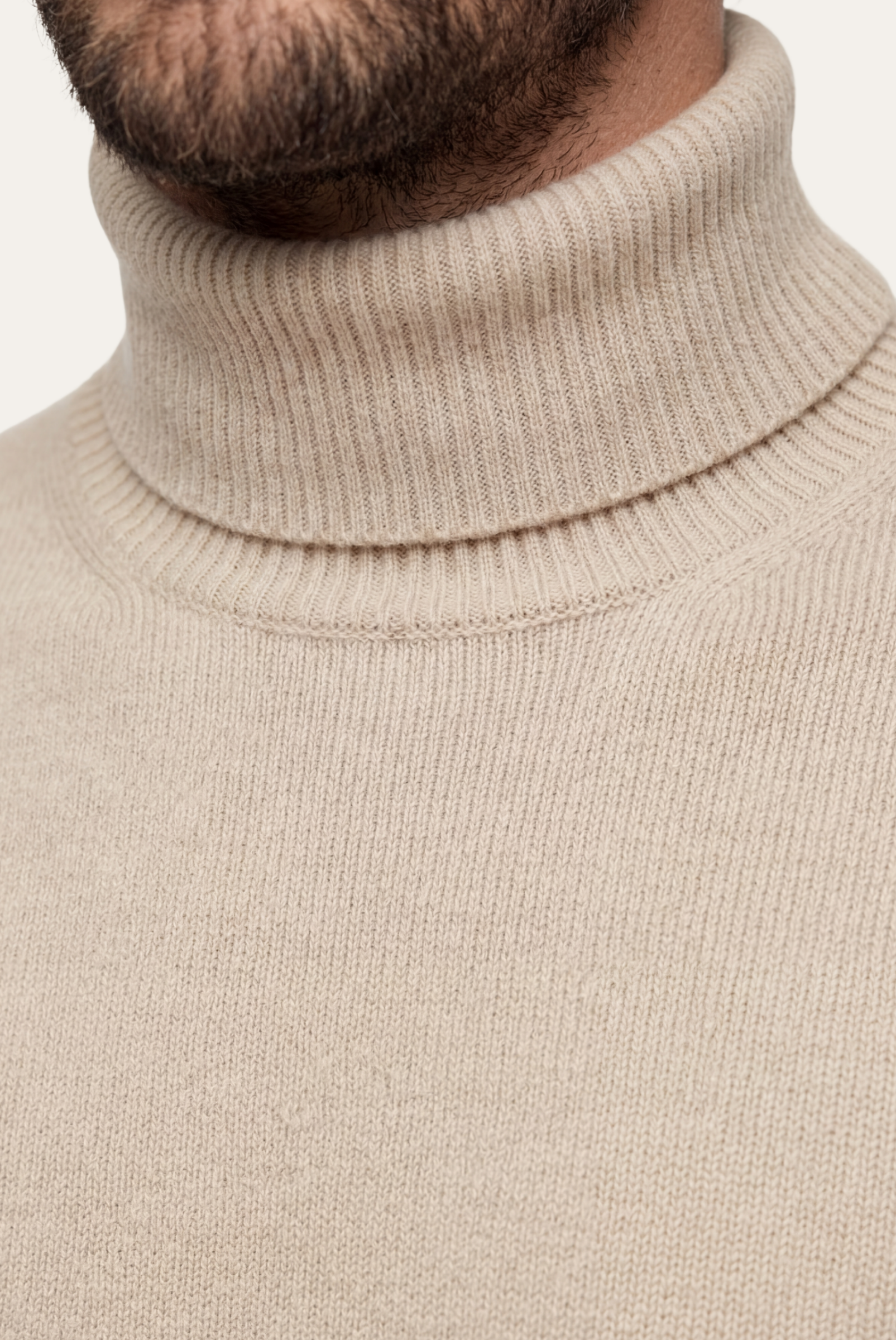 Col roulé en cachemire Beige