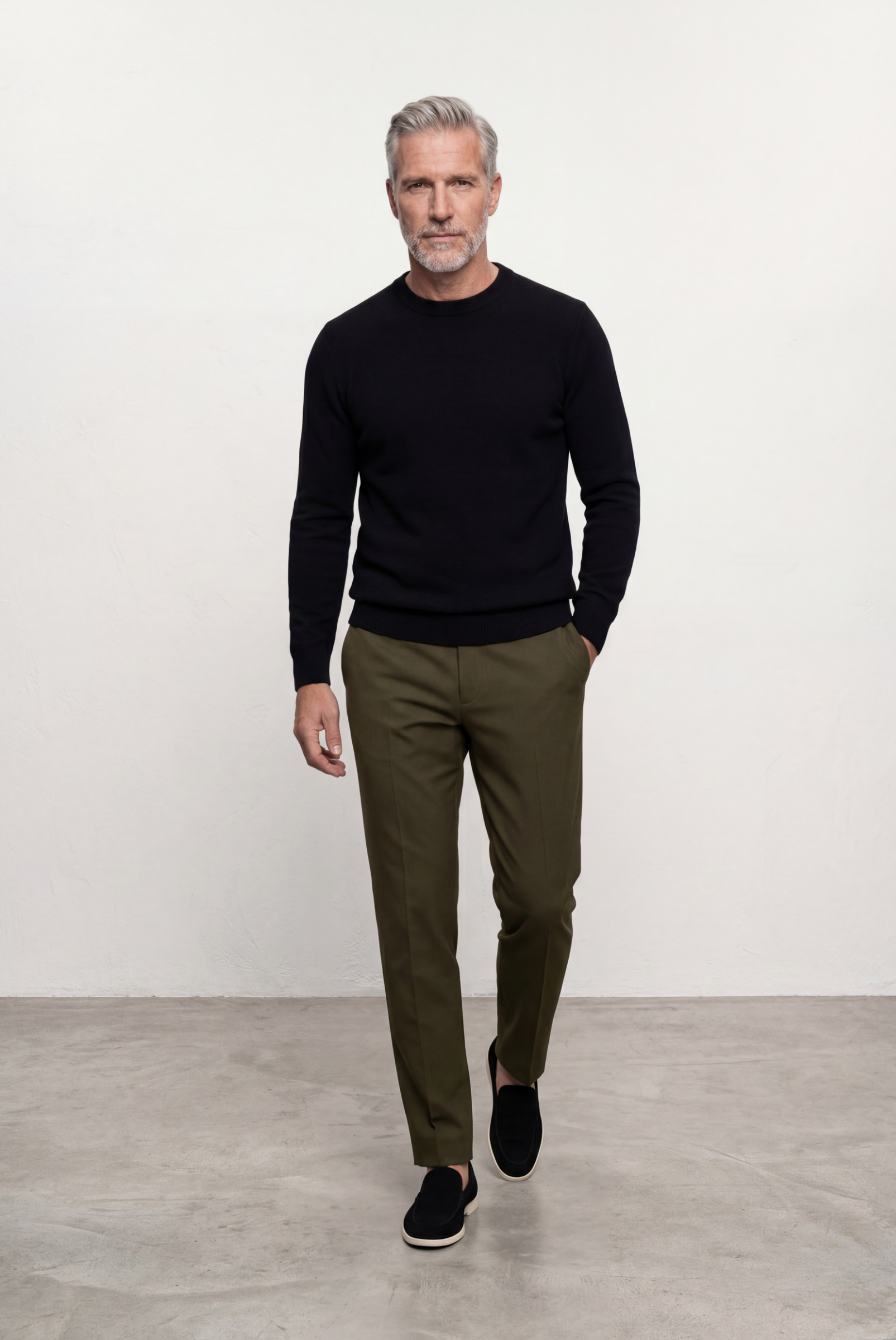 Schwarzer Kaschmir-Pullover mit Rundhalsausschnitt