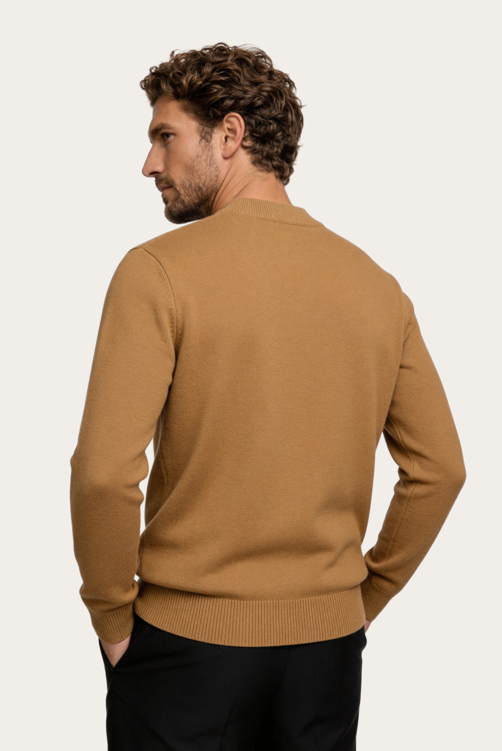 Brauner Wollpullover mit Rundhalsausschnitt
