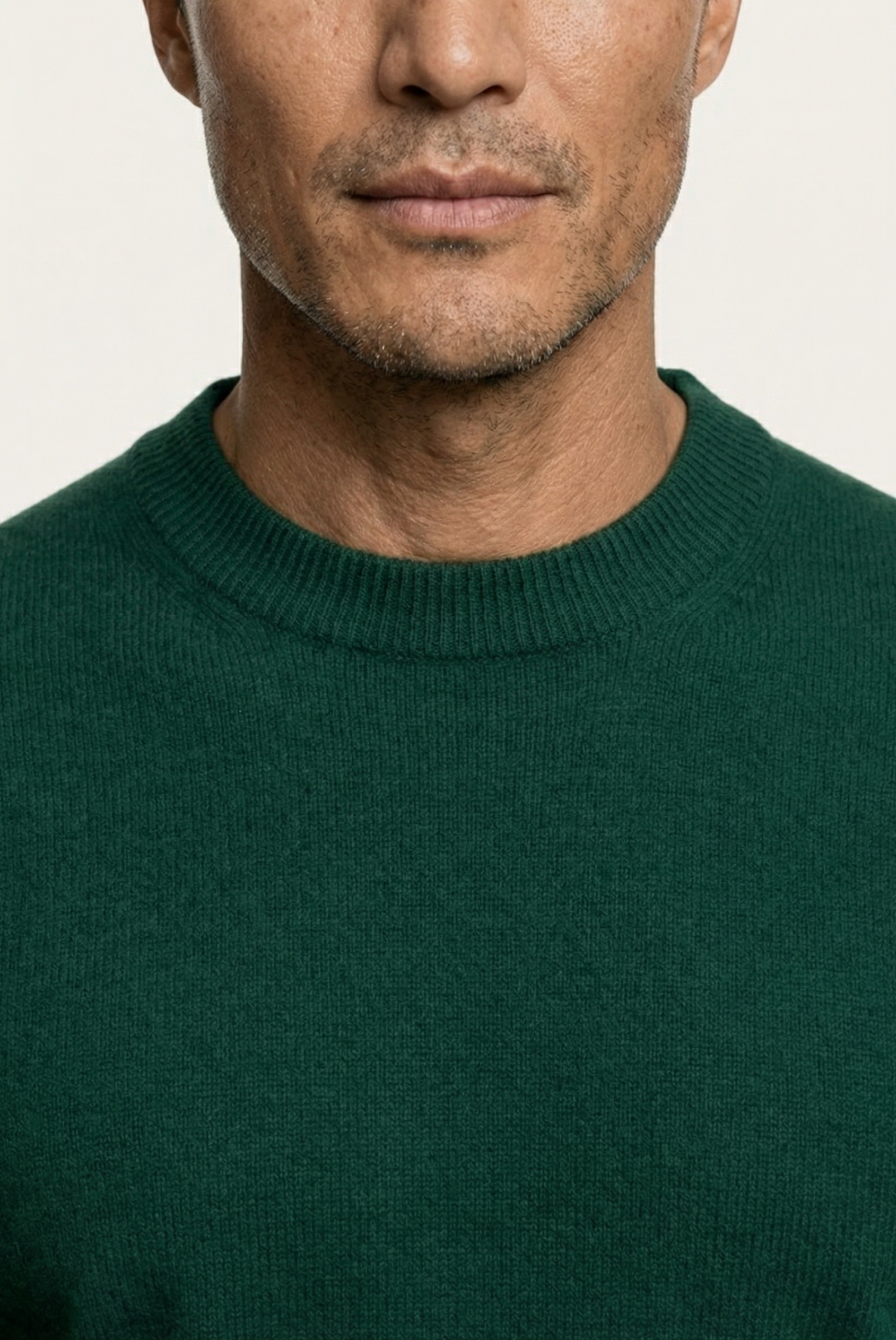 Grüner Wollpullover mit Rundhalsausschnitt
