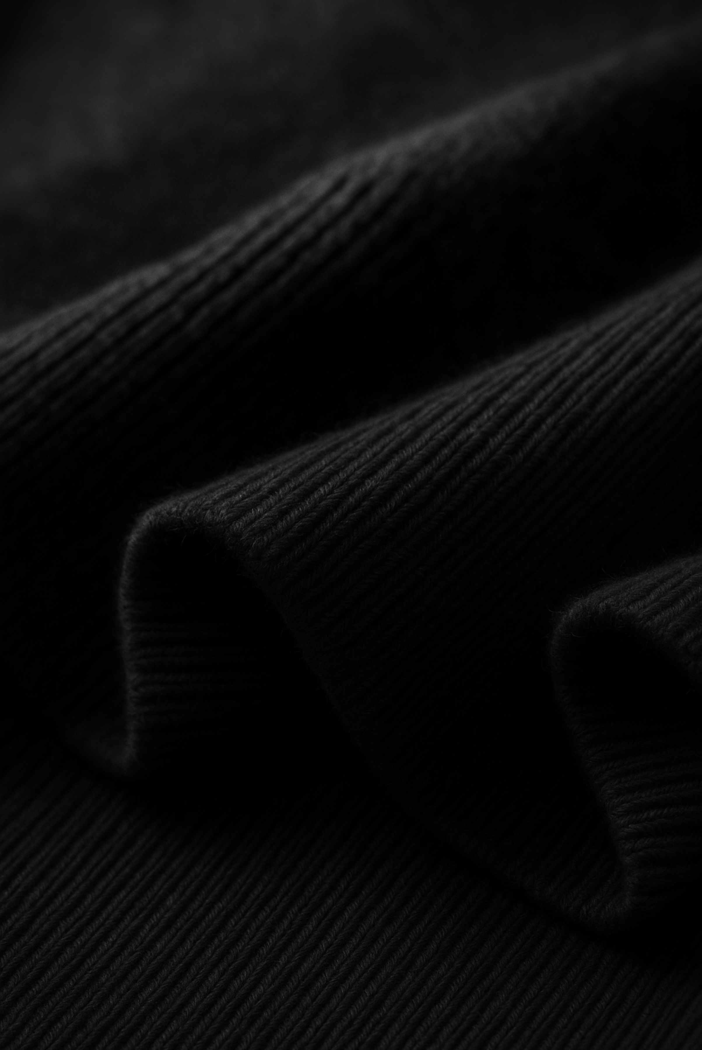 طقم كشمير فاخر أسود