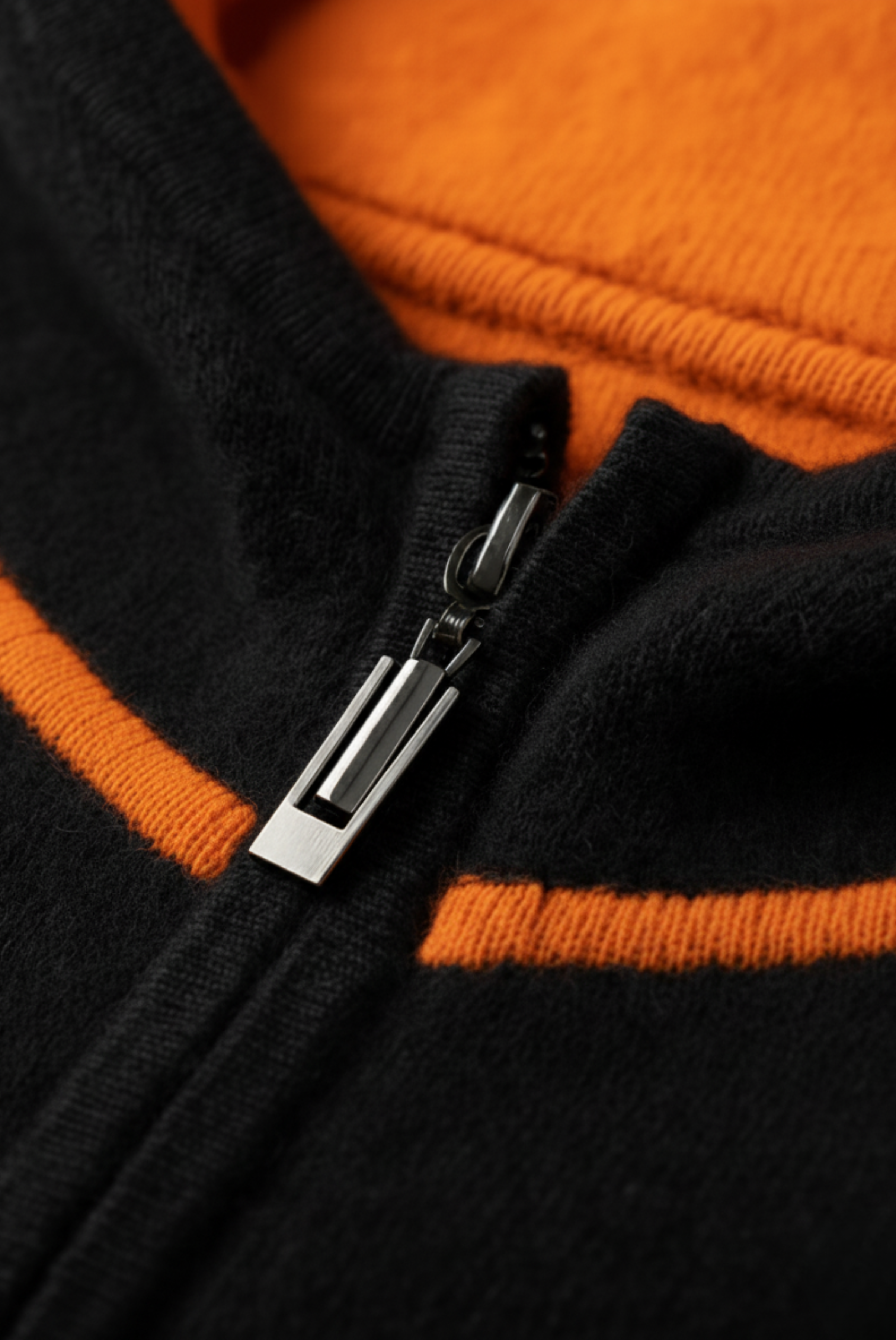 طقم كشمير فاخر أسود